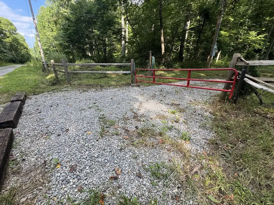 437 Murray Rd., West Portsmouth, OH 45663 - #3