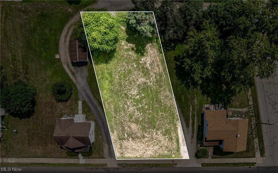 111 Churchill Road, Girard, OH 44420 - Image #1