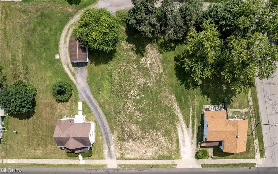 111 Churchill Road, Girard, OH 44420 - Image #2