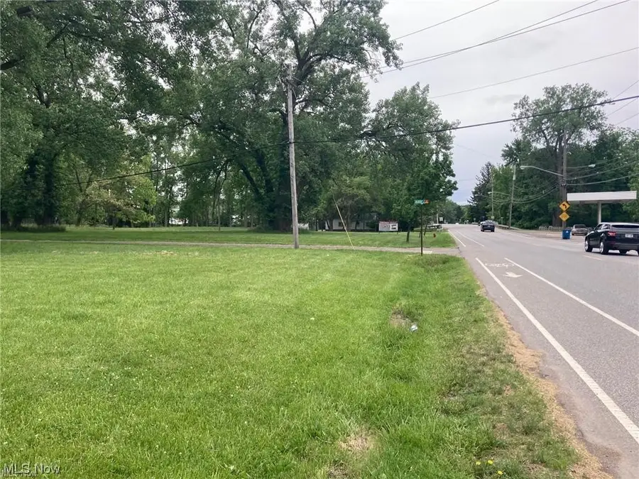 35783 Lake Shore Boulevard, Eastlake, OH 44095 - Image #2