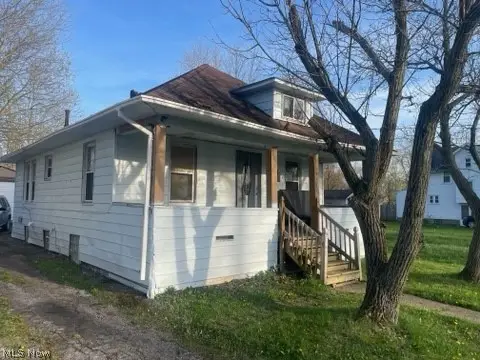 1551 Woodbine Se Avenue, Warren, OH 44484