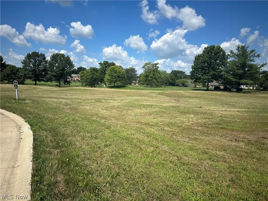 Hollyhock Nw Avenue, Canton, OH 44718 - Image #2