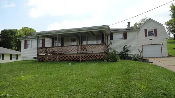 1788 Rolling Acres Road, New Cumberland, WV 26047