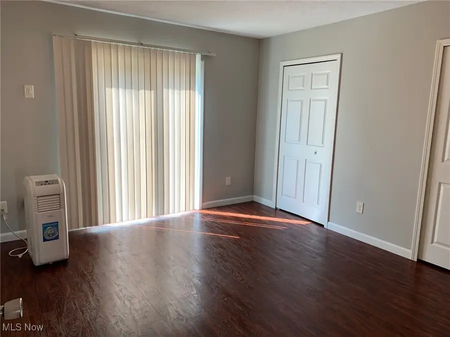 326/328 Abbe Road, Sheffield Lake, OH 44054 - Image #2