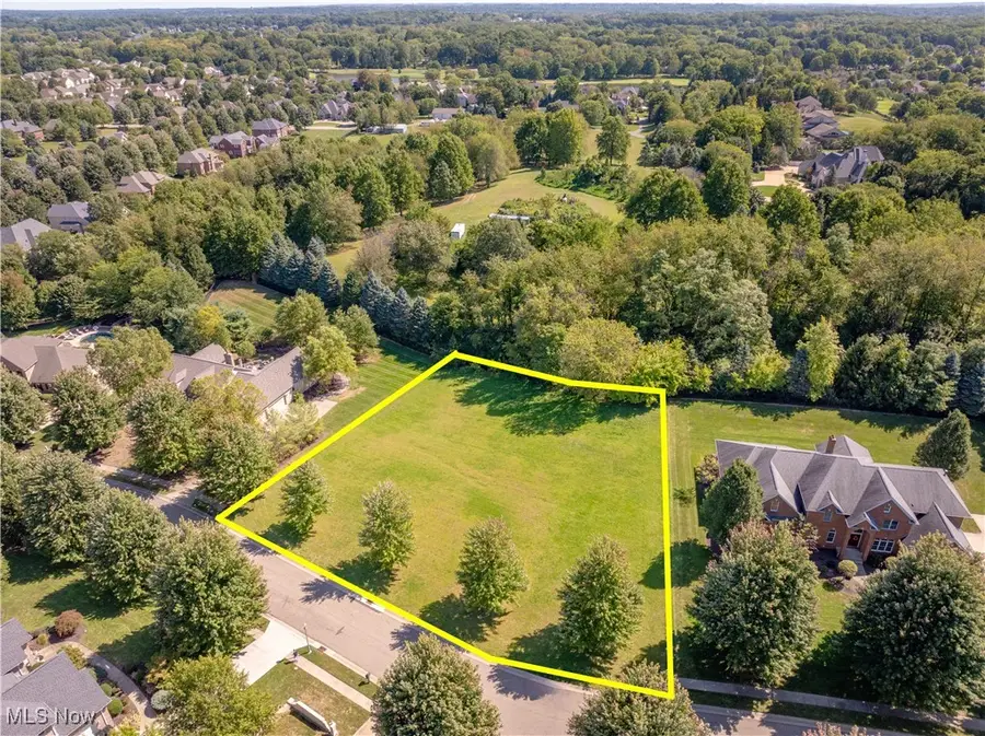 4826 Nobles Pond Nw Drive, Canton, OH 44718 - Image #2