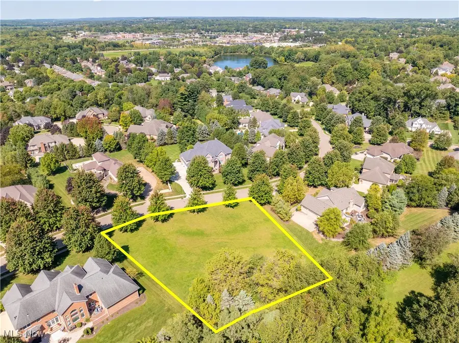 4826 Nobles Pond Nw Drive, Canton, OH 44718 - Image #3