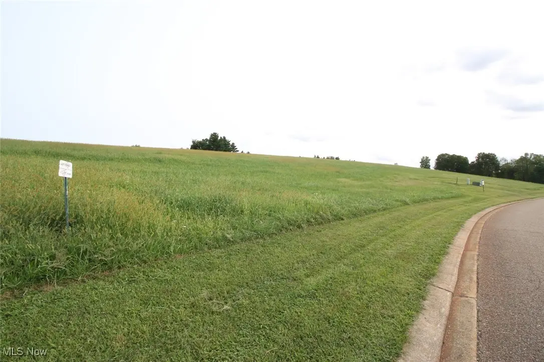 5285 Stonegate Drive, Zanesville, OH 43701 - Image #1