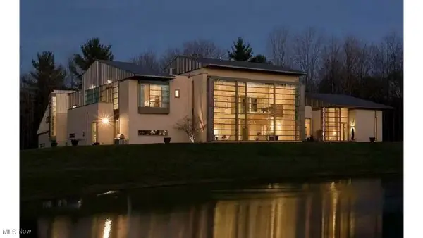 13695 County Line Road, Chagrin Falls, OH 44022