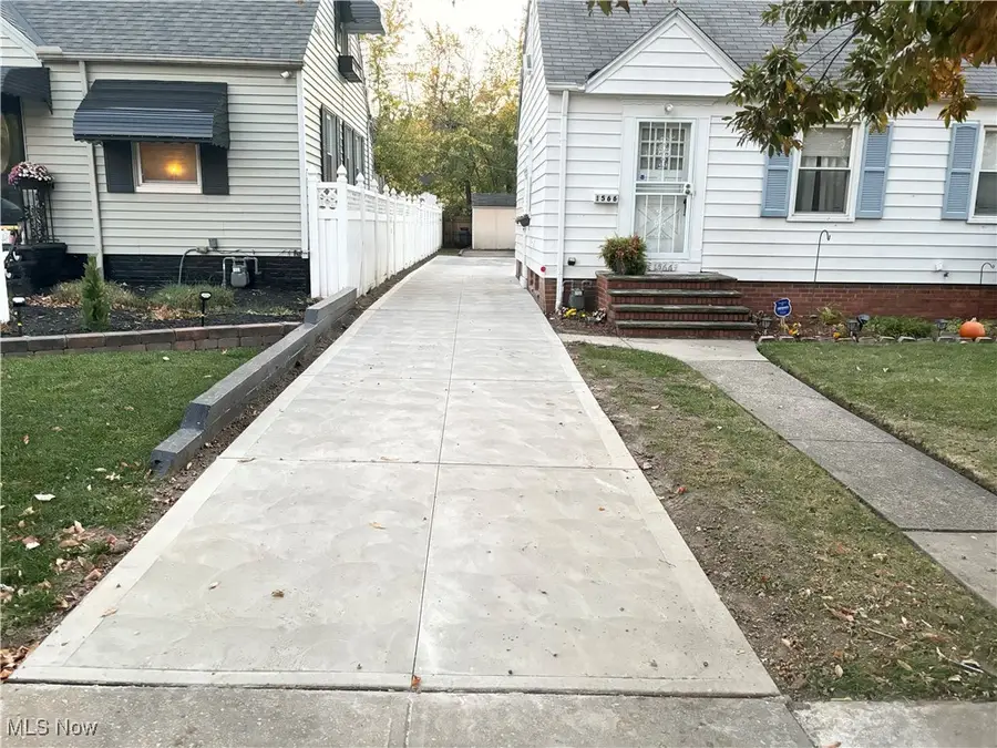 1566 E 195th Street, Euclid, OH 44117 - #3