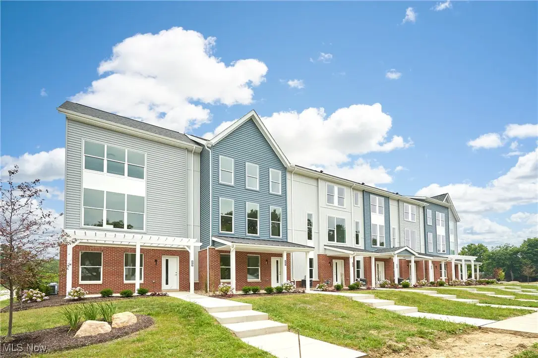 600 Mull Avenue #10, Akron, OH 44313 - Image #1