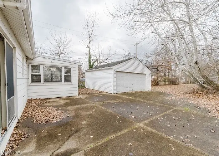 596 Terrace Plaza, Willowick, OH 44095 - Image #2