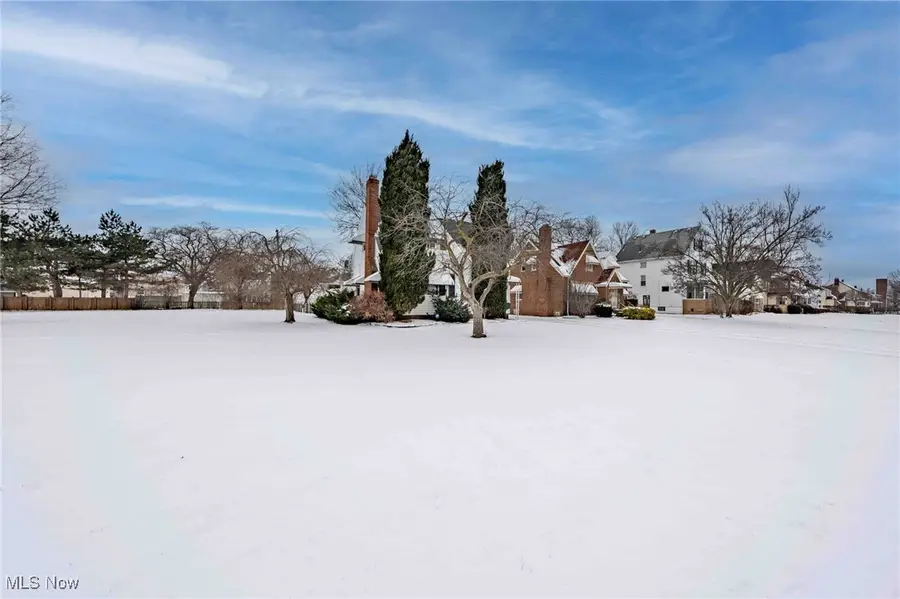 336 E 222nd Street, Euclid, OH 44123 - #3