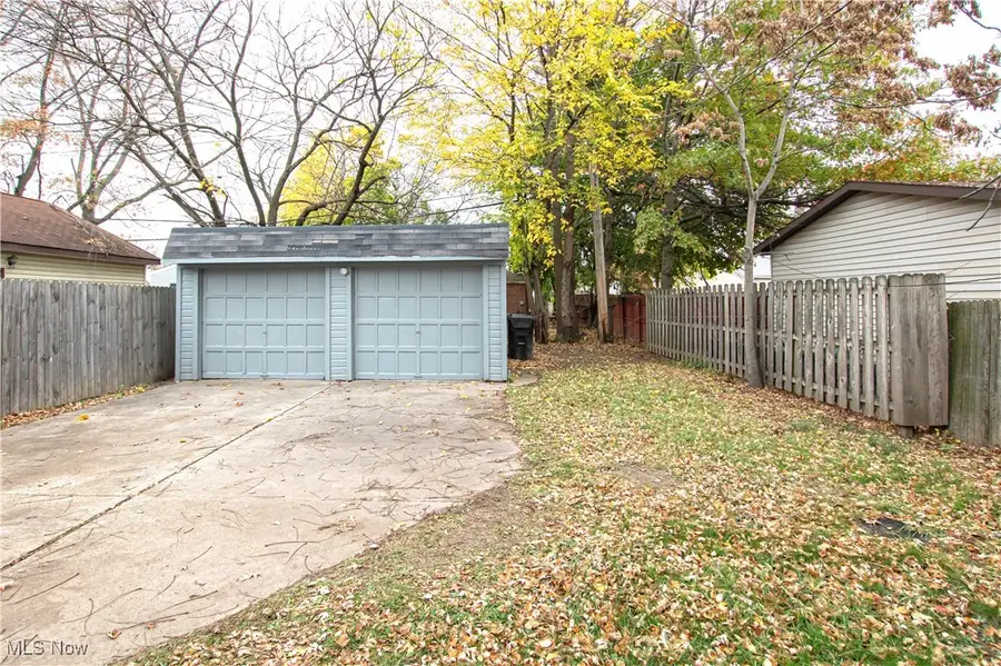 14014 Parkdale Avenue, Cleveland, OH 44111 - Image #2