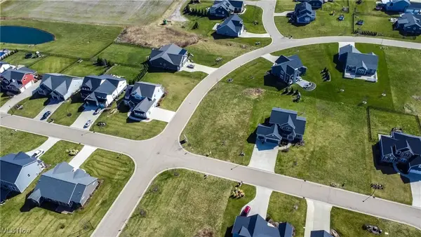 VL Ridgecourt Nw Street, North Canton, OH 44720