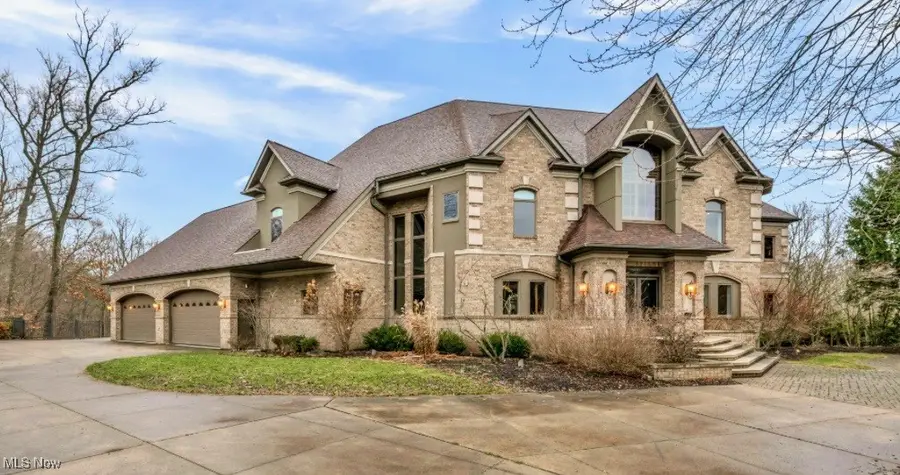 8560 Timber Trail, Brecksville, OH 44141 - Image #3