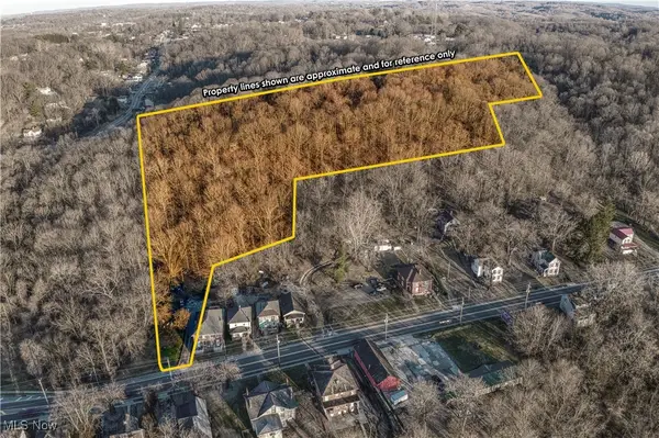 Sharon Avenue, Zanesville, OH 43701