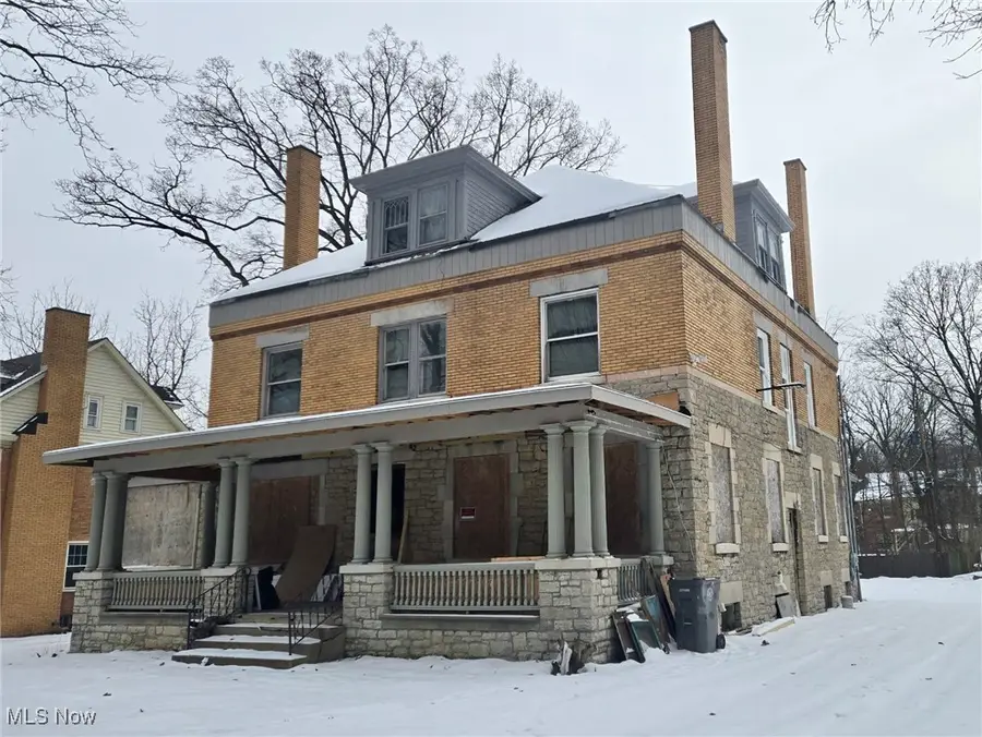 239 N Heights Avenue, Youngstown, OH 44504 - Image #2