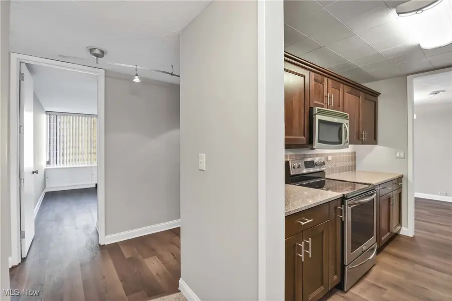 12700 Lake Avenue #801, Lakewood, OH 44107 - Image #2