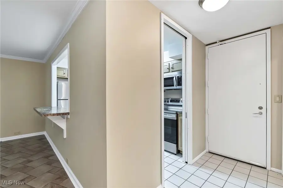 12700 Lake Avenue #704, Lakewood, OH 44107 - Image #3