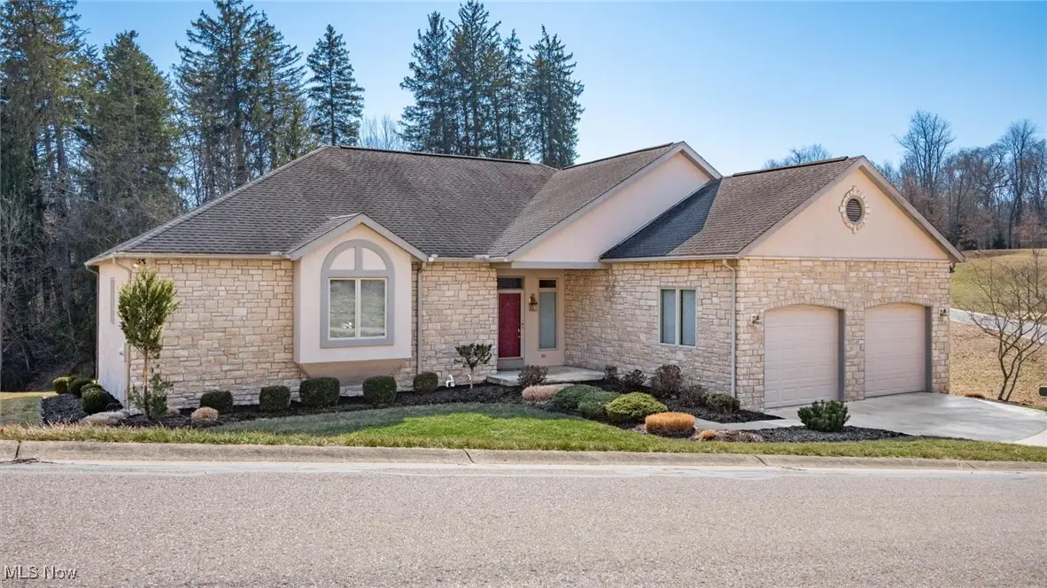 2370 Oak Meadow Lane, Zanesville, OH 43701 - Image #1