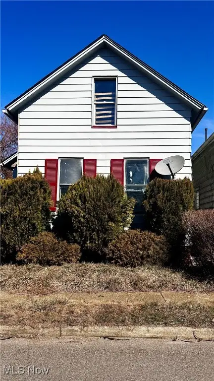 7107 Ivy Avenue, Cleveland, OH 44127 - Image #1