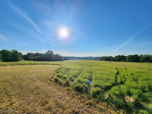 1405 SE State Route 13, Crooksville, OH 43731