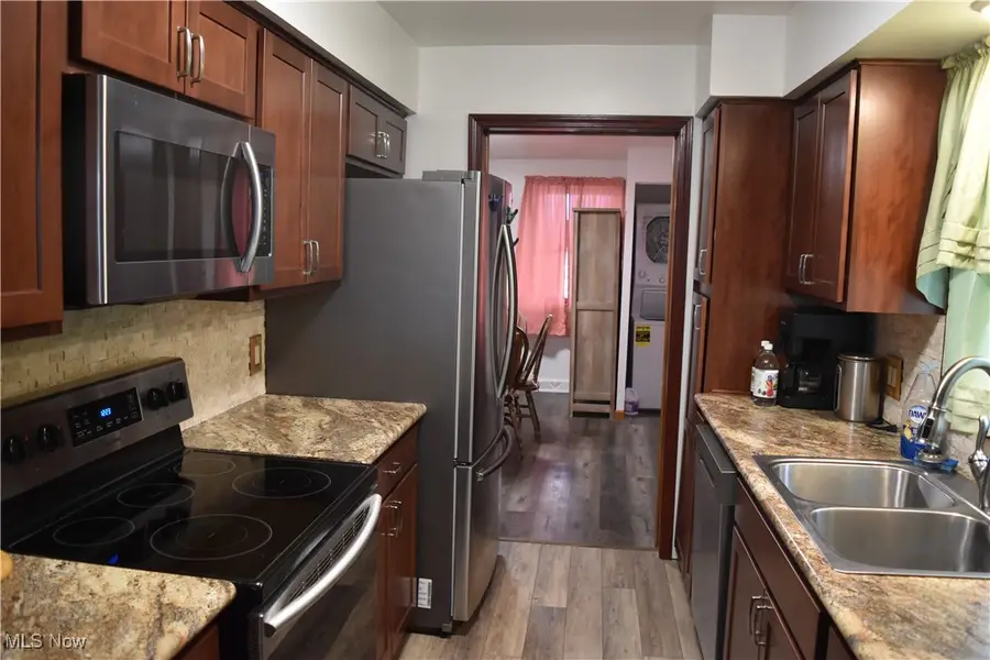 56929 Winding Hill Road, Bellaire, OH 43906 - Image #2