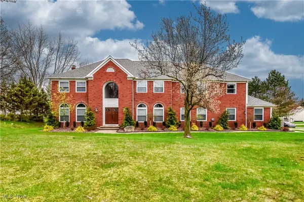 489 Leverett Lane, Highland Heights, OH 44143