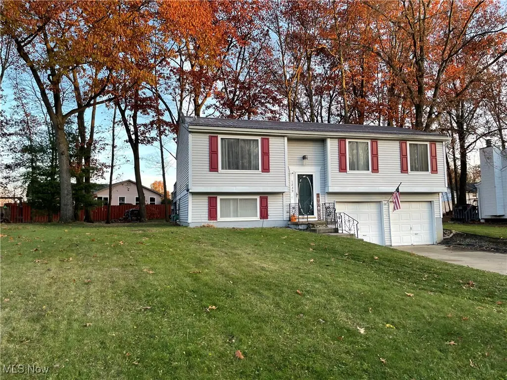 1239 Woodledge Drive, Mineral Ridge, OH 44440 - Image #1