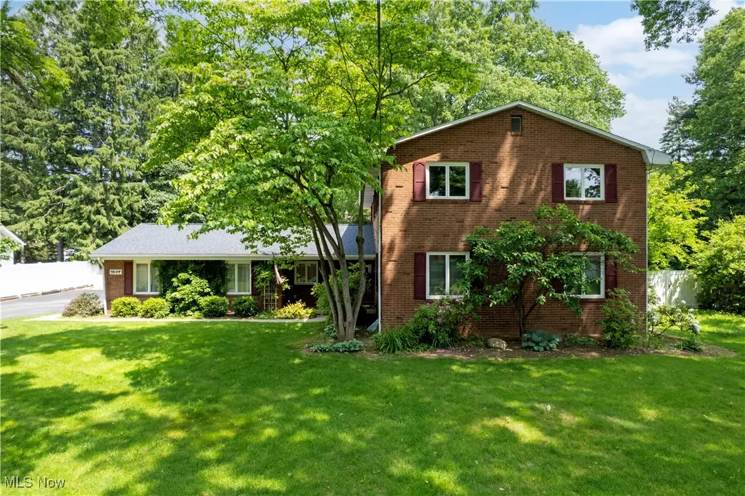 1047 Ashwood Drive, Wooster, OH 44691 - Image #1