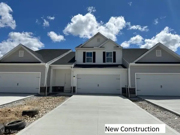 414 Honeycrisp Ne Drive, Louisville, OH 44641