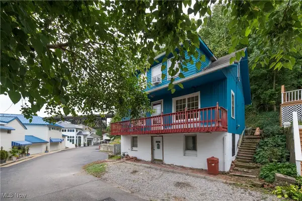 416 Riverdale Drive, Rocky River, OH 44116