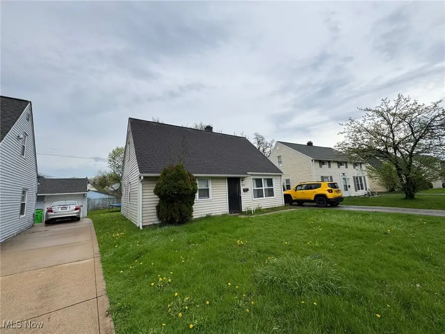 20211 Longbrook Road, Warrensville Heights, OH 44128 - Image #3