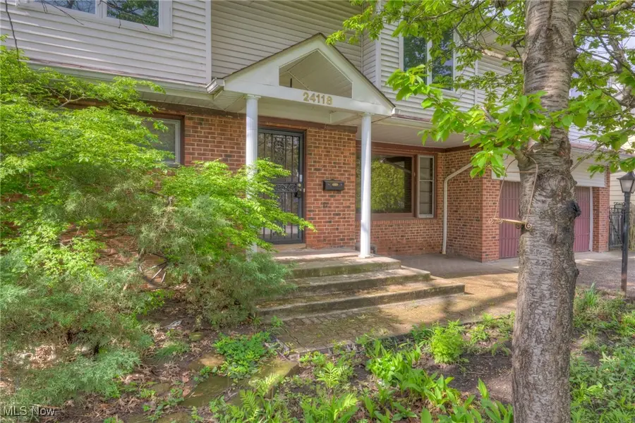 24118 E Baintree Road, Beachwood, OH 44122 - Image #2