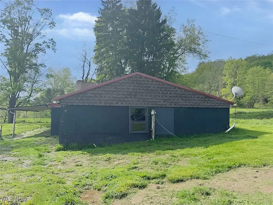 4308 Flat Se Road, Uhrichsville, OH 44683 - Image #2