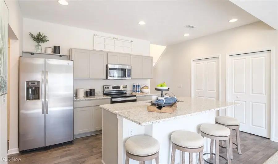 420 Honeycrisp Ne Drive, Louisville, OH 44641 - Image #3