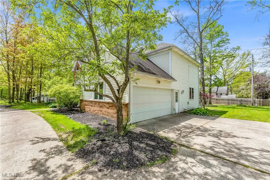 2736 Green Road, Shaker Heights, OH 44122 - Image #2