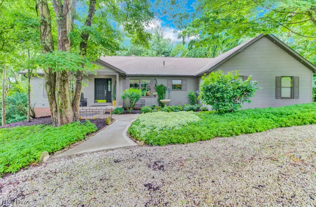 38 Choctaw Trail, Malvern, OH 44644 - Image #1