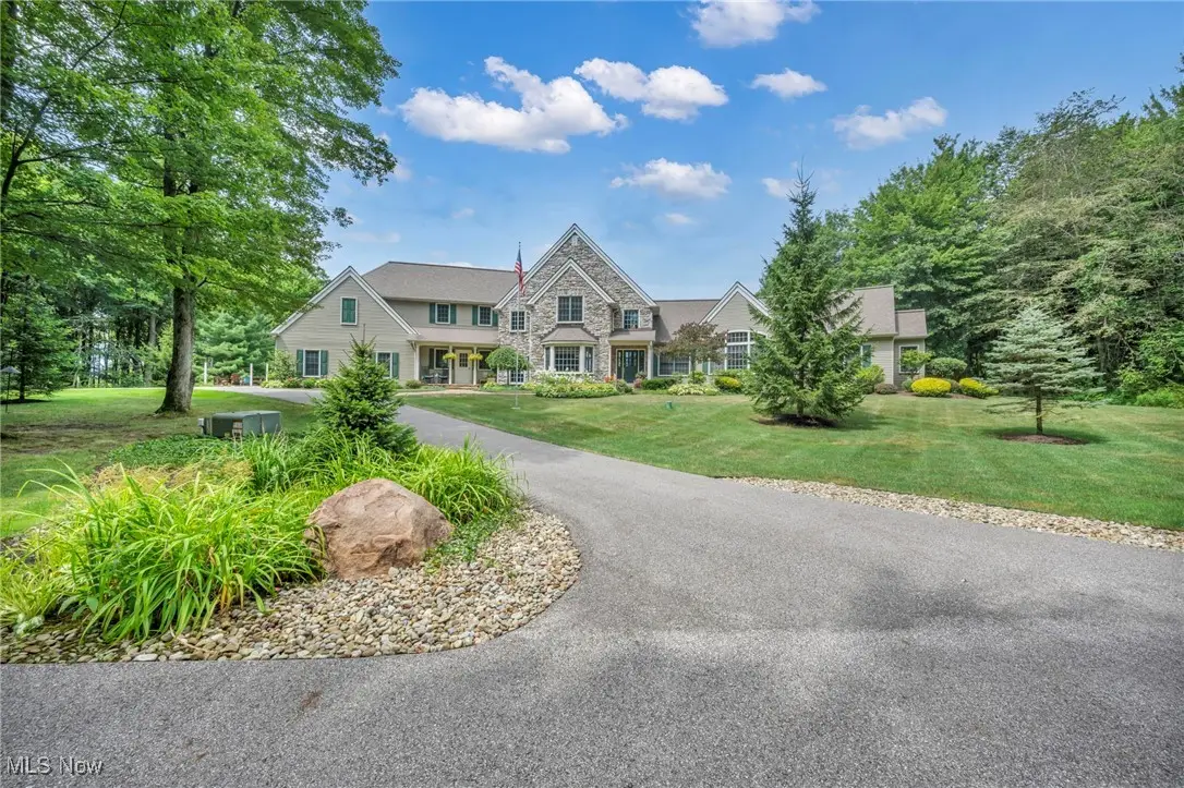 10360 Sawmill Drive, Chardon, OH 44024 - Image #1