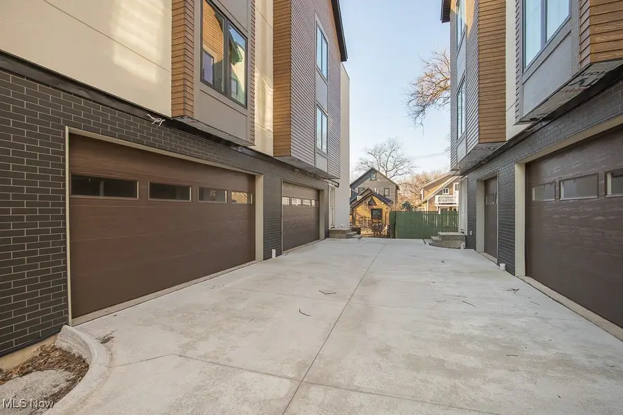 2498 Thurman Avenue, Cleveland, OH 44113 - Image #3