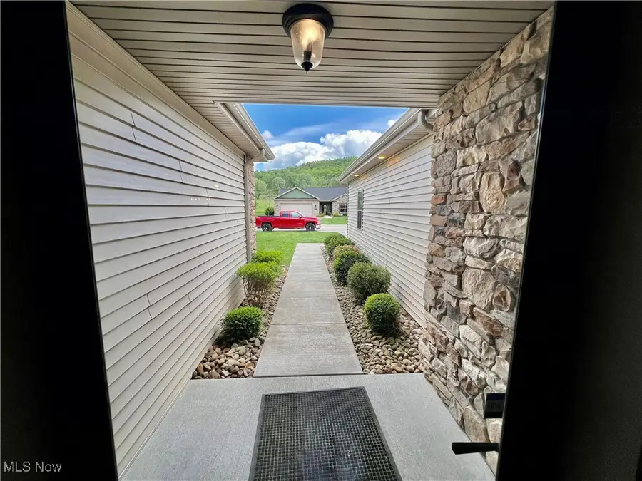 261 Valley View Drive, Weirton, WV 26062 - Image #2