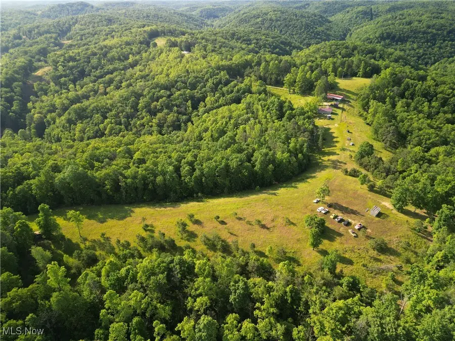 498 Little Queen Road, Clendenin, WV 25045 - Image #2