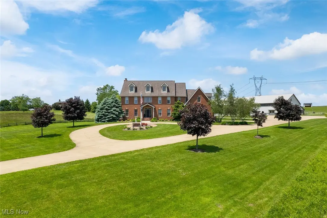 5495 Meese Ne Road, Louisville, OH 44641 - Image #1