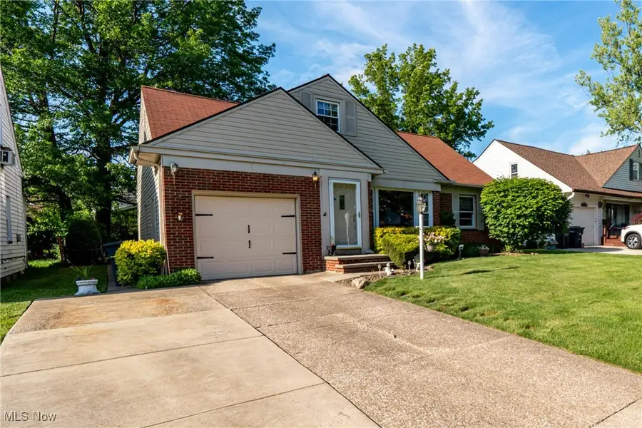 23903 E Baintree Road, Beachwood, OH 44122 - Image #3