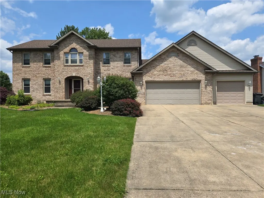 5256 S Saratoga Avenue, Austintown, OH 44515 - #1
