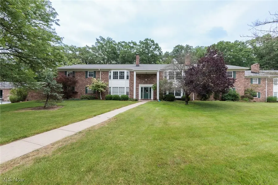 7030 Carriage Hill Drive #202, Brecksville, OH 44141 - Image #2