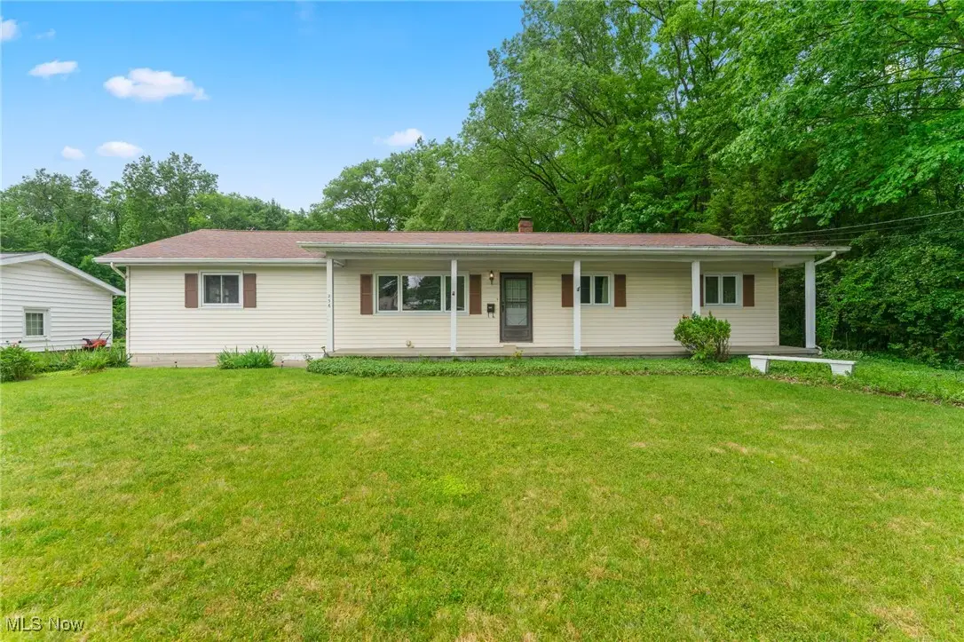 236 Charlestown Place, Austintown, OH 44515 - Image #1