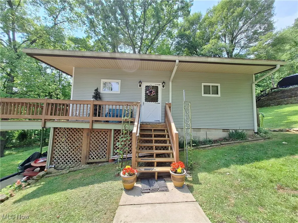 47033 Tomahawk Drive, Negley, OH 44441 - Image #1