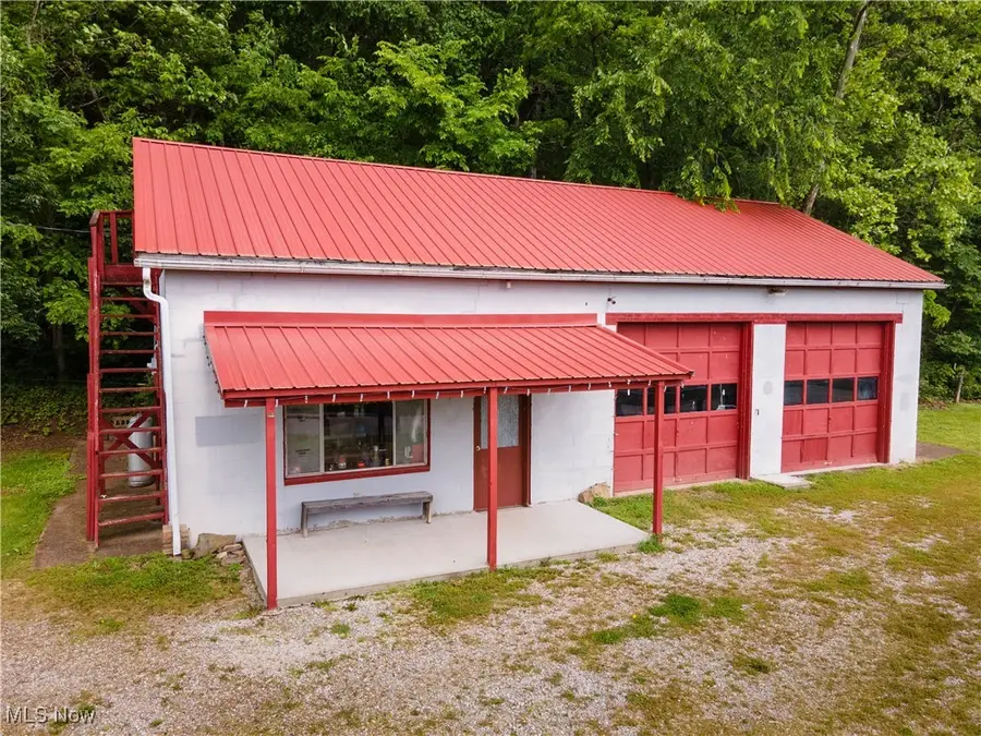 31647 Charleston Road, Leon, WV 25123 - Image #2