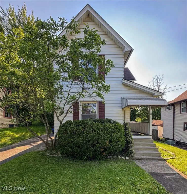 101 Ridgeway Street, Struthers, OH 44471 - #1